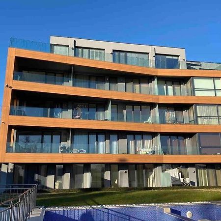 Lovely And Quiet Flat Wmn15 With Terrace/Pool 바르나 외부 사진