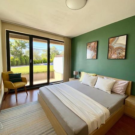 Lovely And Quiet Flat Wmn15 With Terrace/Pool 바르나 외부 사진