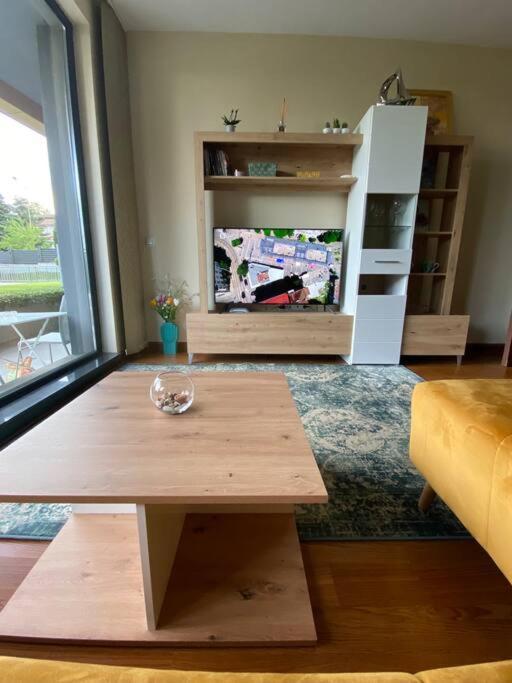 Lovely And Quiet Flat Wmn15 With Terrace/Pool 바르나 외부 사진